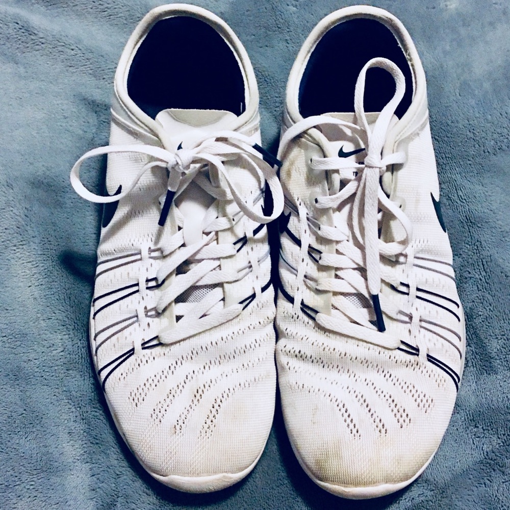 Nike Free TR 6 Sneakers